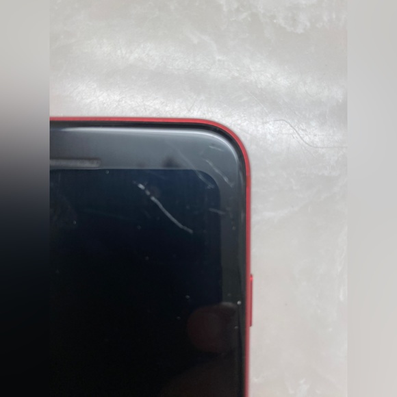 Project Red Iphone SE 2022 - Picture 2 of 3